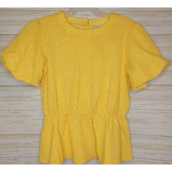 Voy Tops - Voy Women's Yellow Bubble Sleeve Cheetah Textured Top Size Small NWT
